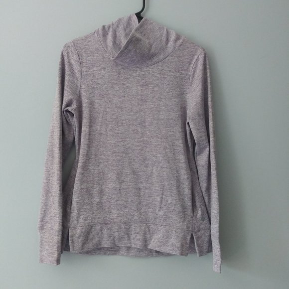 women's athletic sweaters